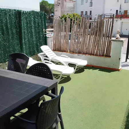 Holiday home Piscine Clims Parking Prive Lave Vaisselle Machine A Laver Roses