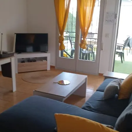 Piscine Clims Parking Prive Lave Vaisselle Machine A Laver Holiday home *