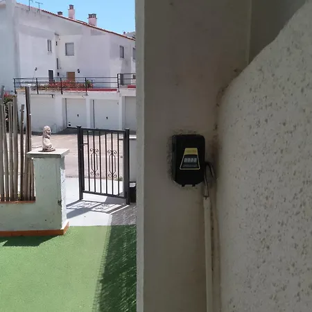 Piscine Clims Parking Prive Lave Vaisselle Machine A Laver